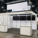 Un stand qui vous ressemble : ce que change la création sur mesure
